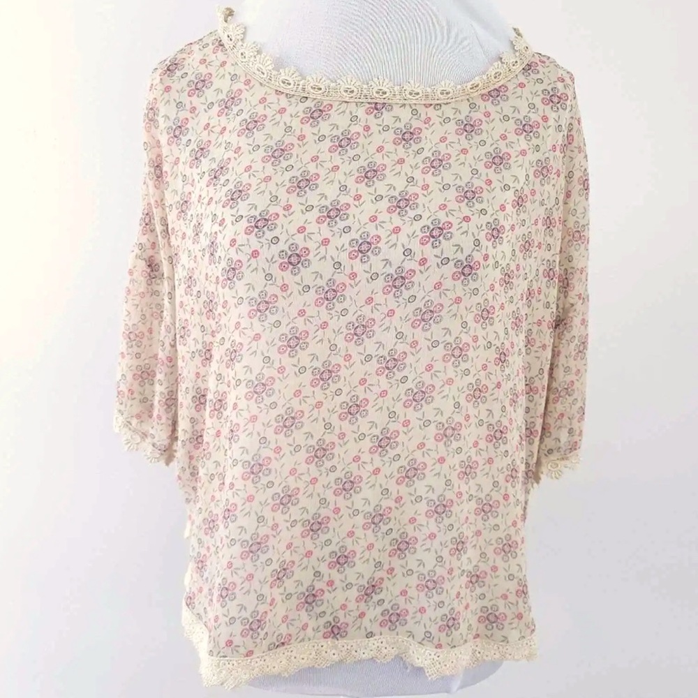 || FREE PEOPLE || Sheer Lace Trim Blouse